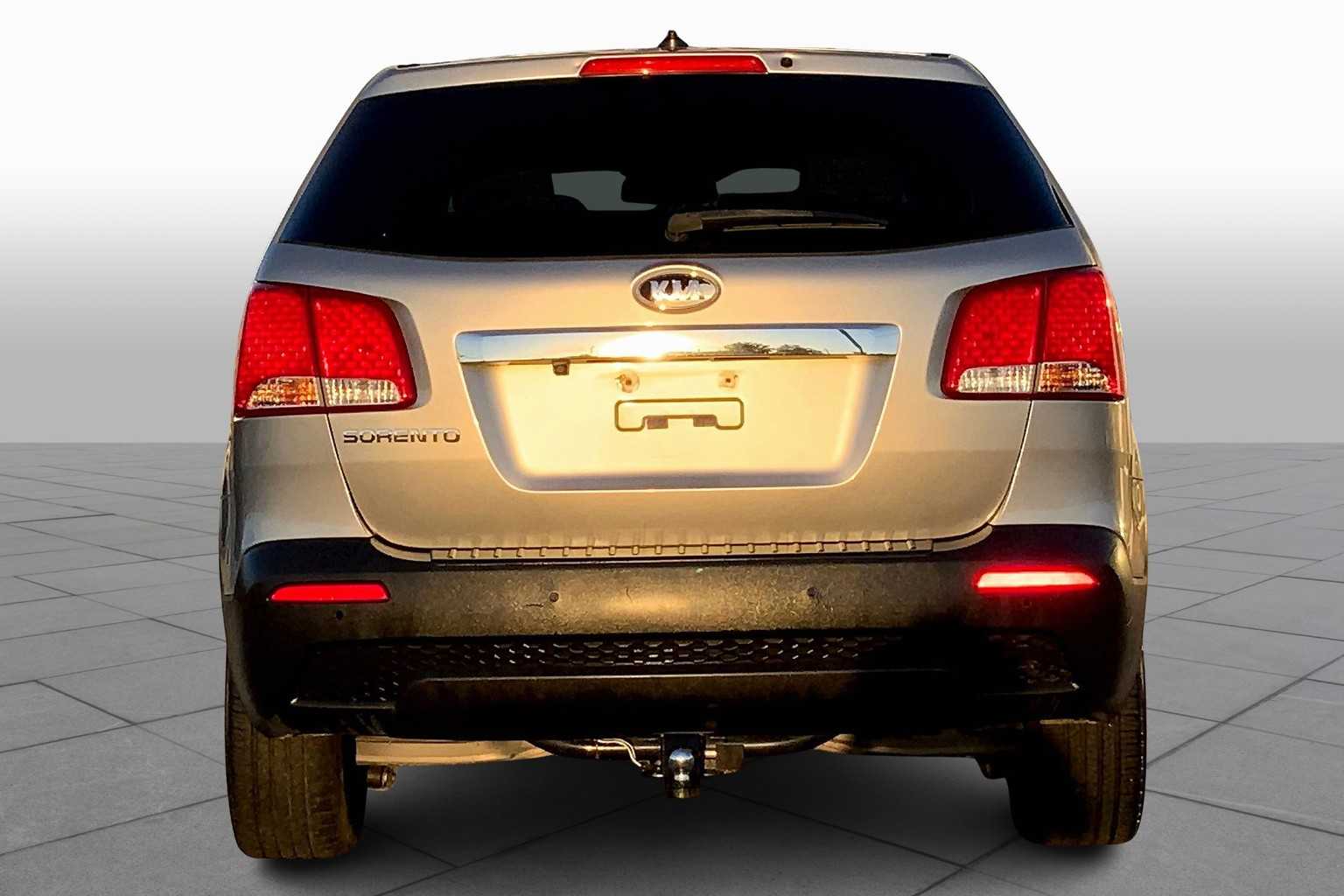 2013 Kia Sorento LX photo 3