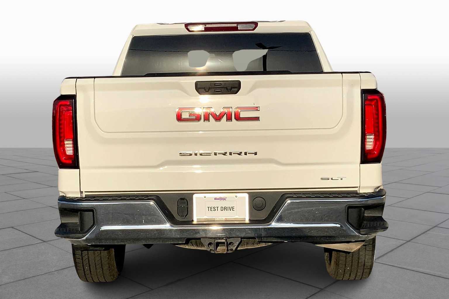 2024 Gmc Sierra 1500 SLT photo 3