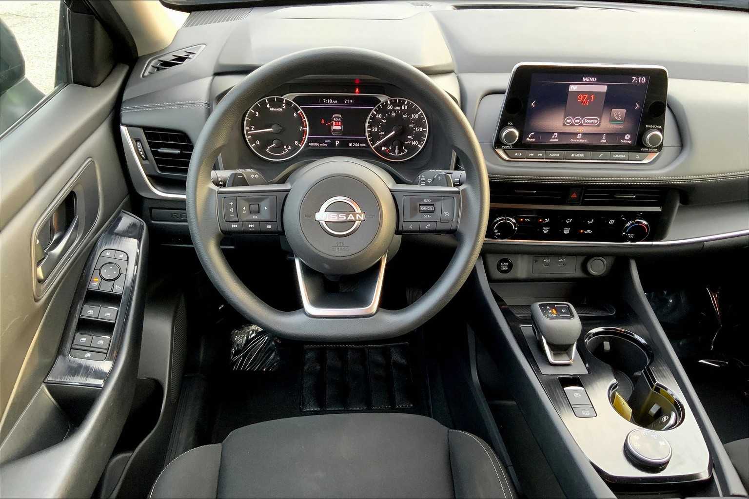 2024 Nissan Rogue S photo 3