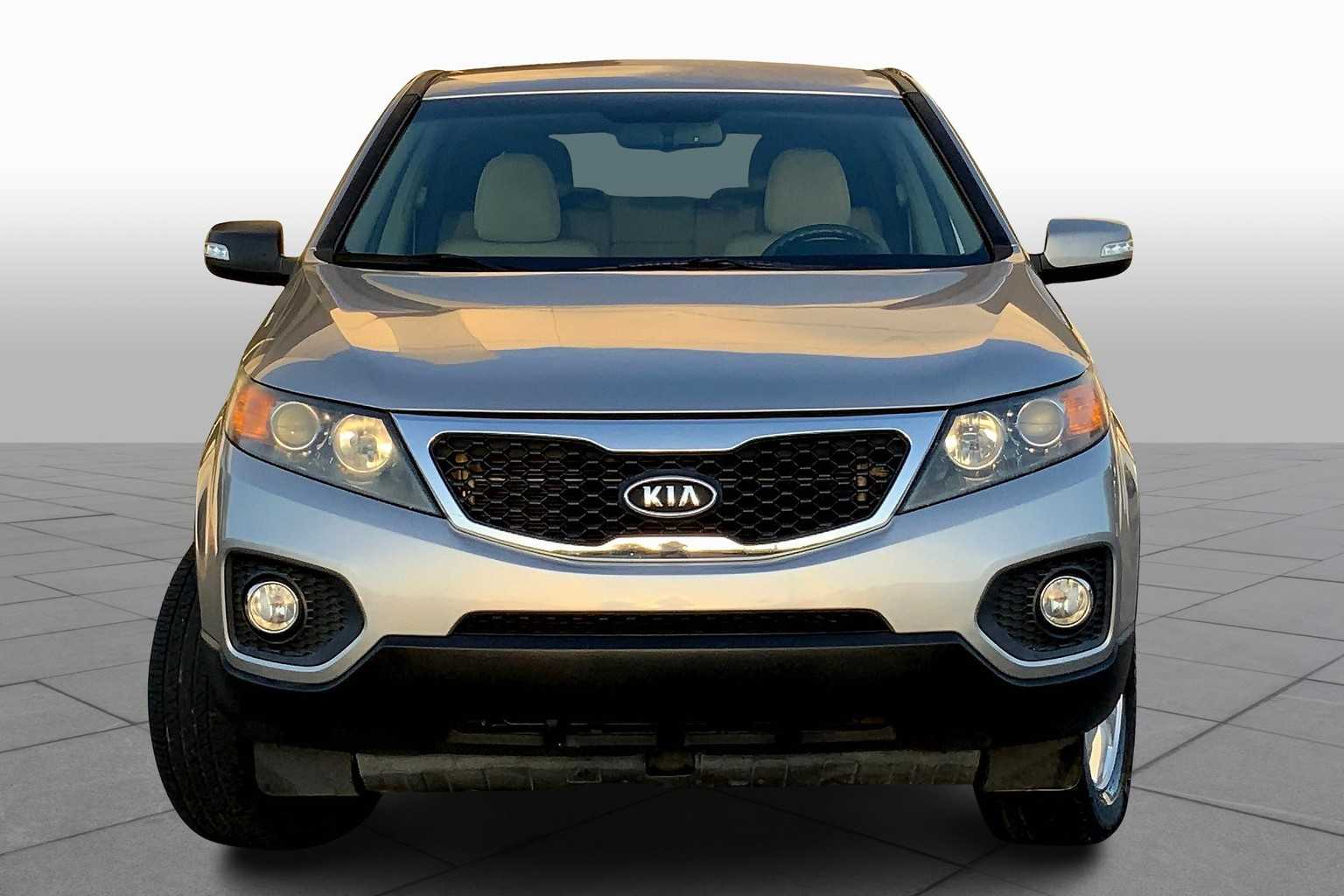 2013 Kia Sorento LX photo 2