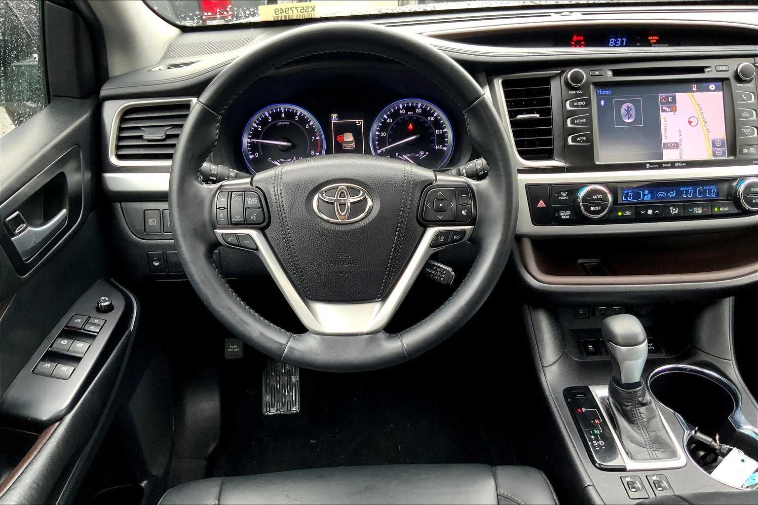 2019 Toyota Highlander XLE photo 4