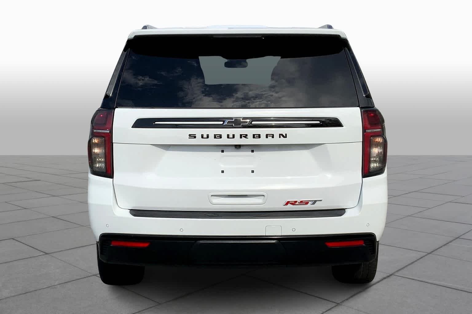 2024 Chevrolet Suburban RST photo 3