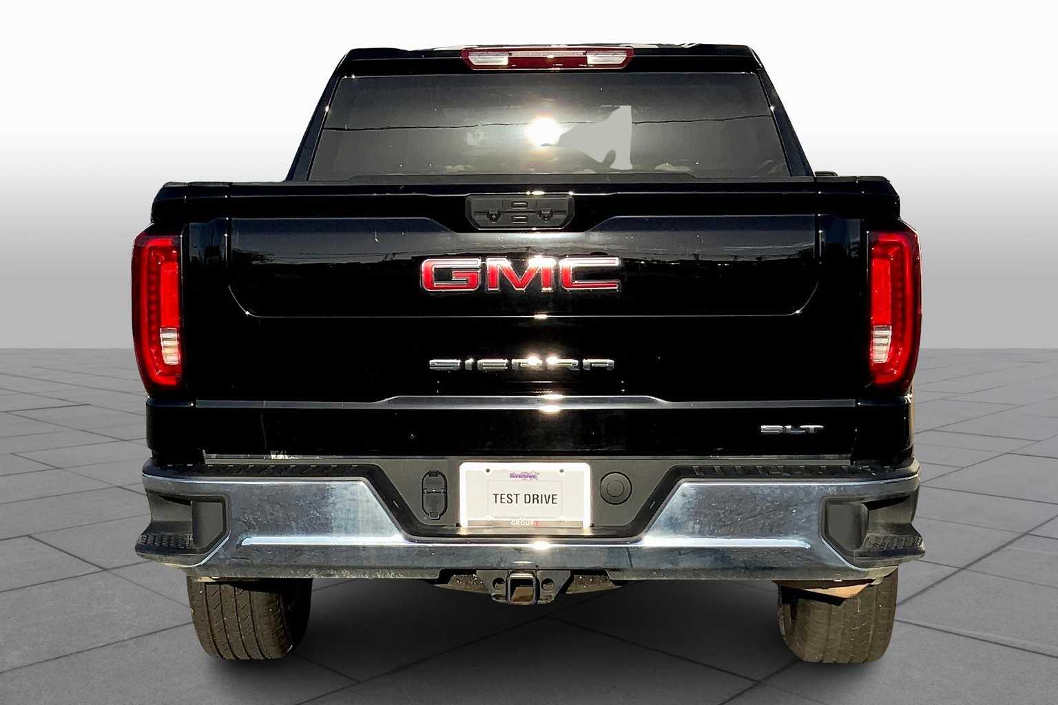 2025 Gmc Sierra 1500 SLT photo 3