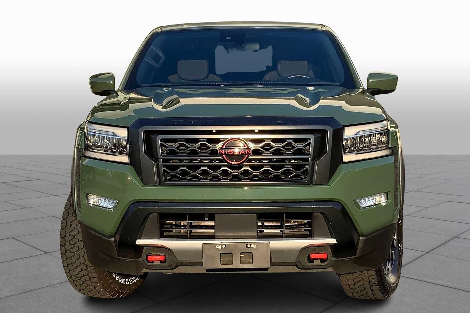 2023 Nissan Frontier PRO-X Crew Cab photo 2