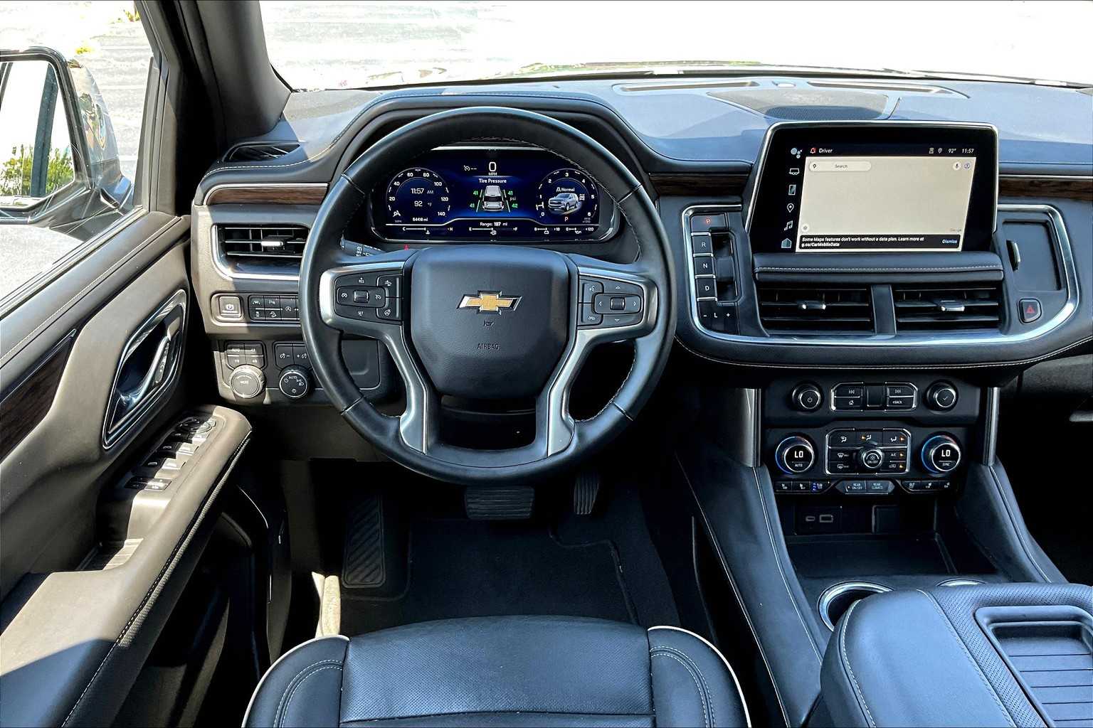 2024 Chevrolet Suburban Premier photo 4
