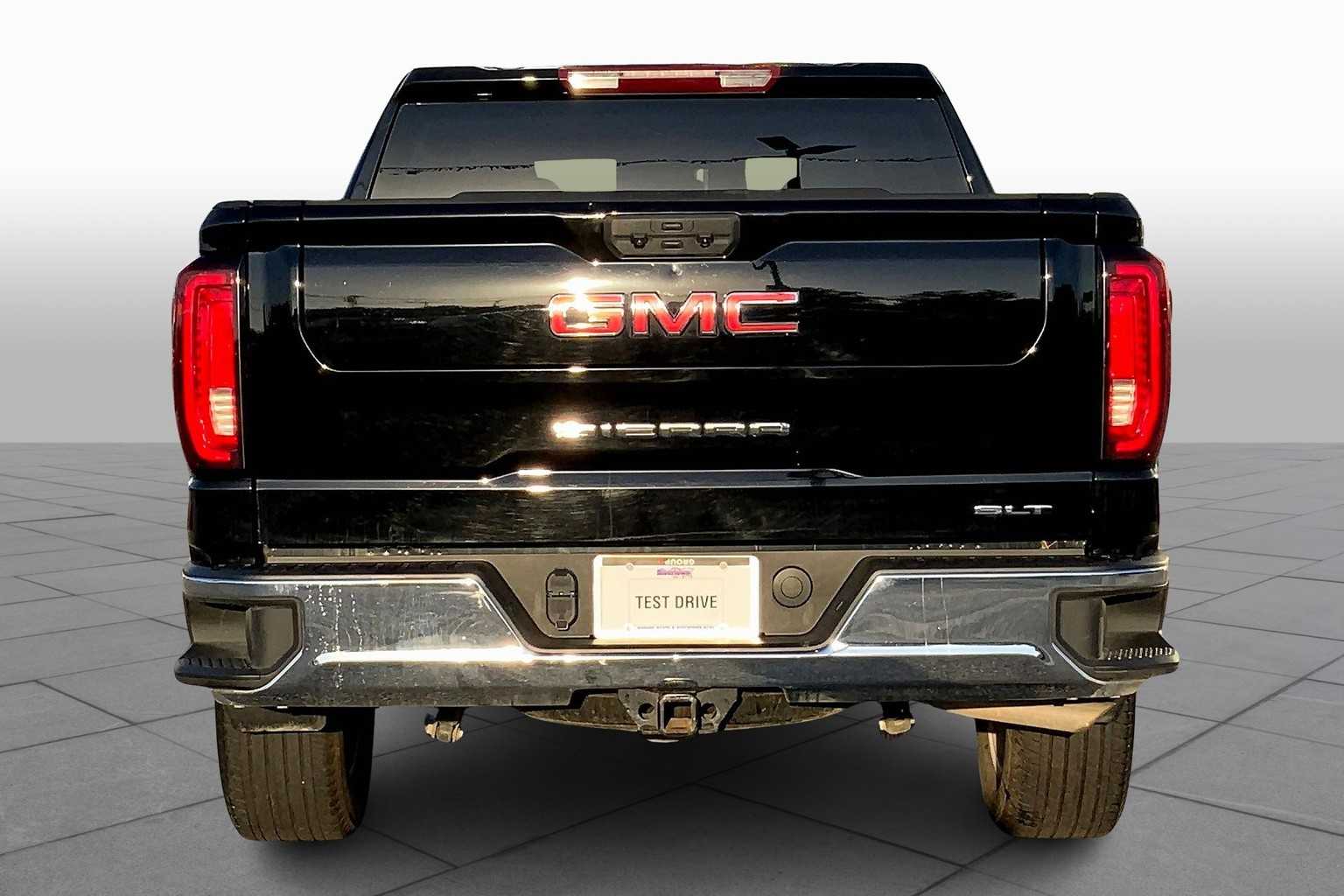 2024 Gmc Sierra 1500 SLT photo 3