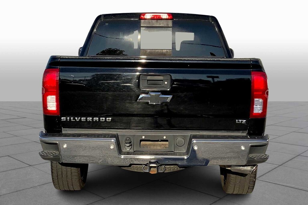 Used 2018 Chevrolet Silverado 1500 LTZ 2WD Crew Cab 143.5 Truck Crew Cab