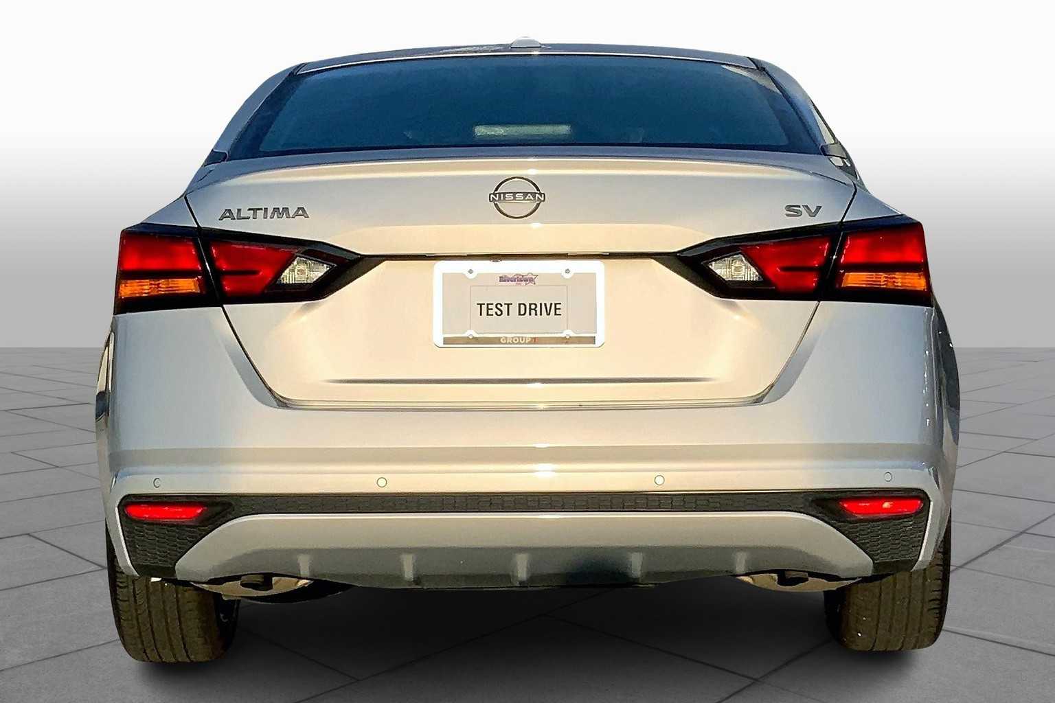 2023 Nissan Altima 2.5 SV photo 3