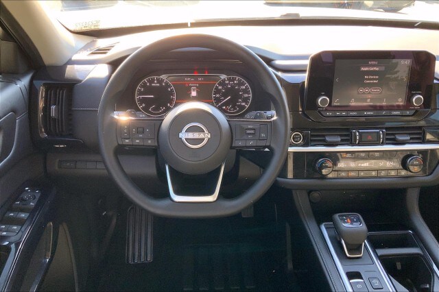 2022 Nissan Pathfinder S photo 3