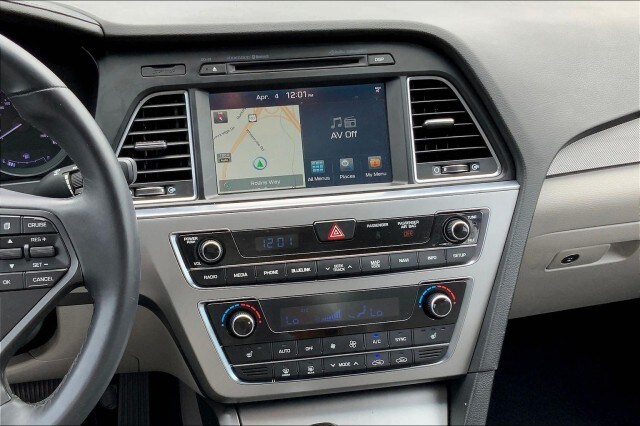 2015 Hyundai Sonata Sport photo 4