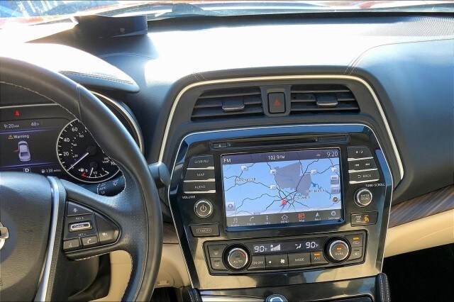 2017 Nissan Maxima Platinum photo 4