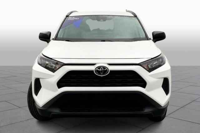 2021 Toyota RAV4 LE photo 2