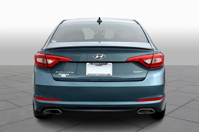2015 Hyundai Sonata Sport photo 2