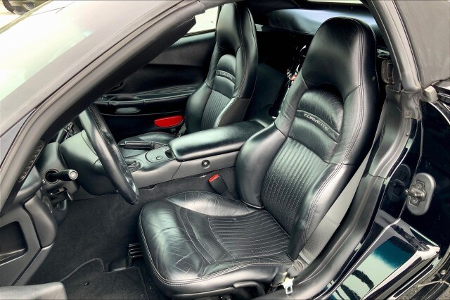 2004 Chevrolet Corvette Base Convertible photo 4