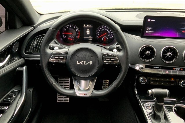 2022 Kia Stinger GT-Line photo 4