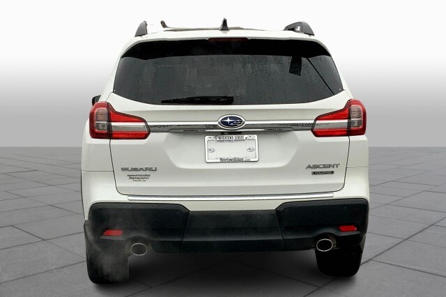 2021 Subaru Ascent Touring photo 3