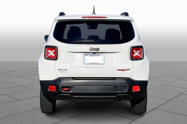 2017 Jeep Renegade Trailhawk photo 3