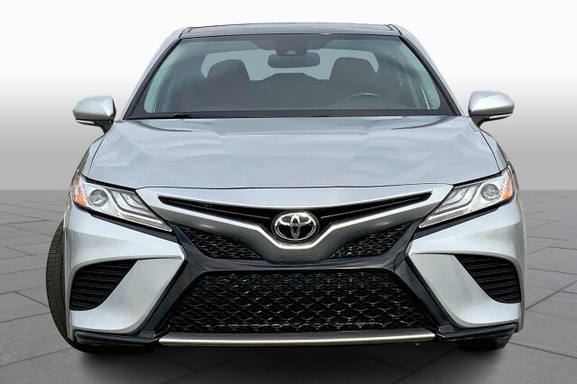 2020 Toyota Camry XSE photo 3