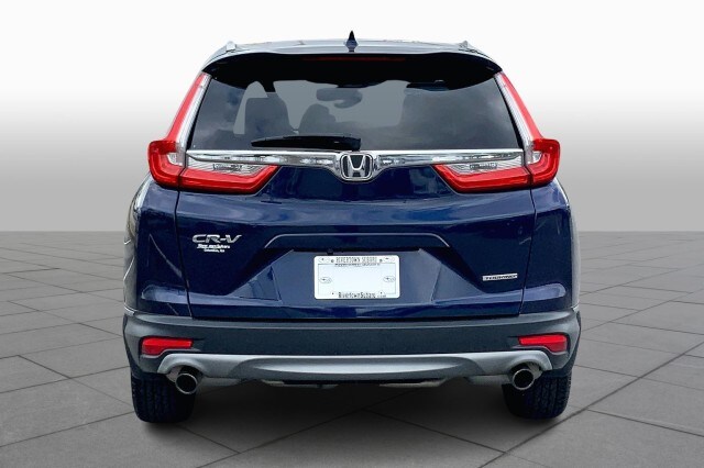 2017 Honda CR-V Touring photo 3