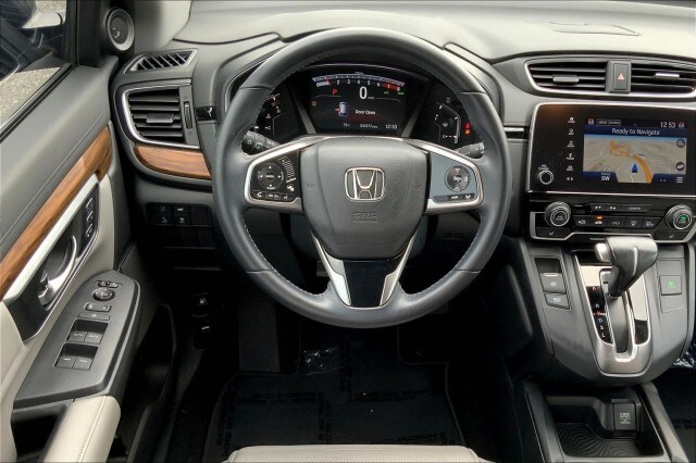 2017 Honda CR-V Touring photo 4