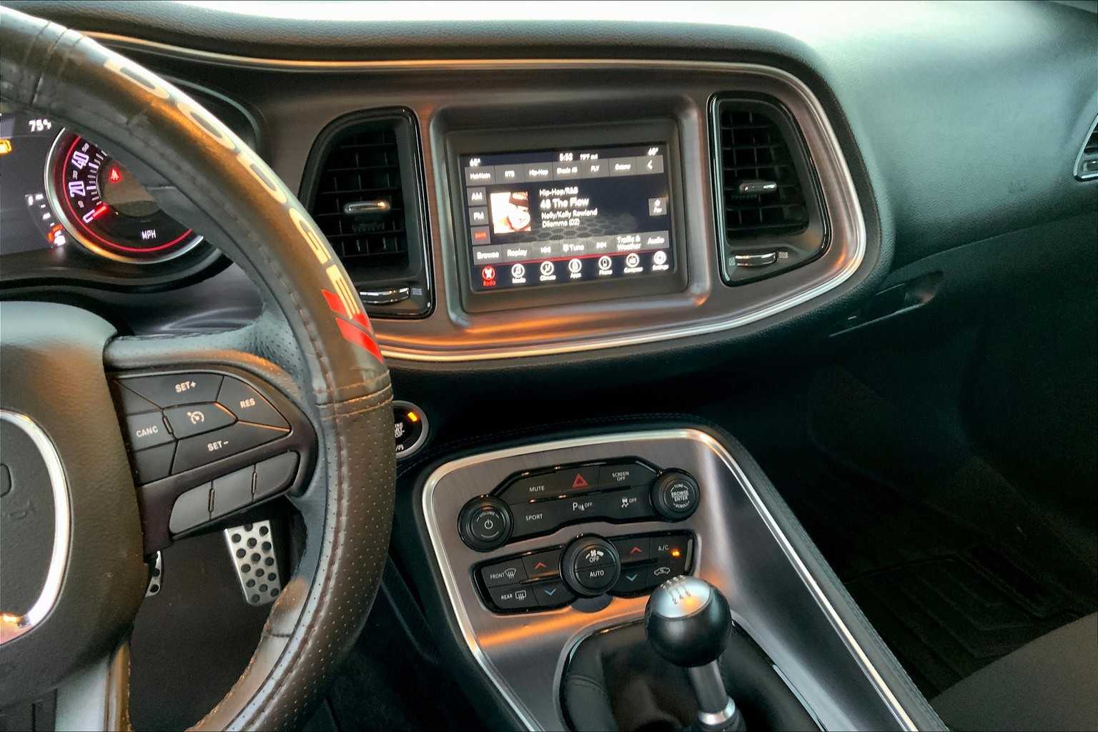 2018 Dodge Challenger R/T Shaker photo 4