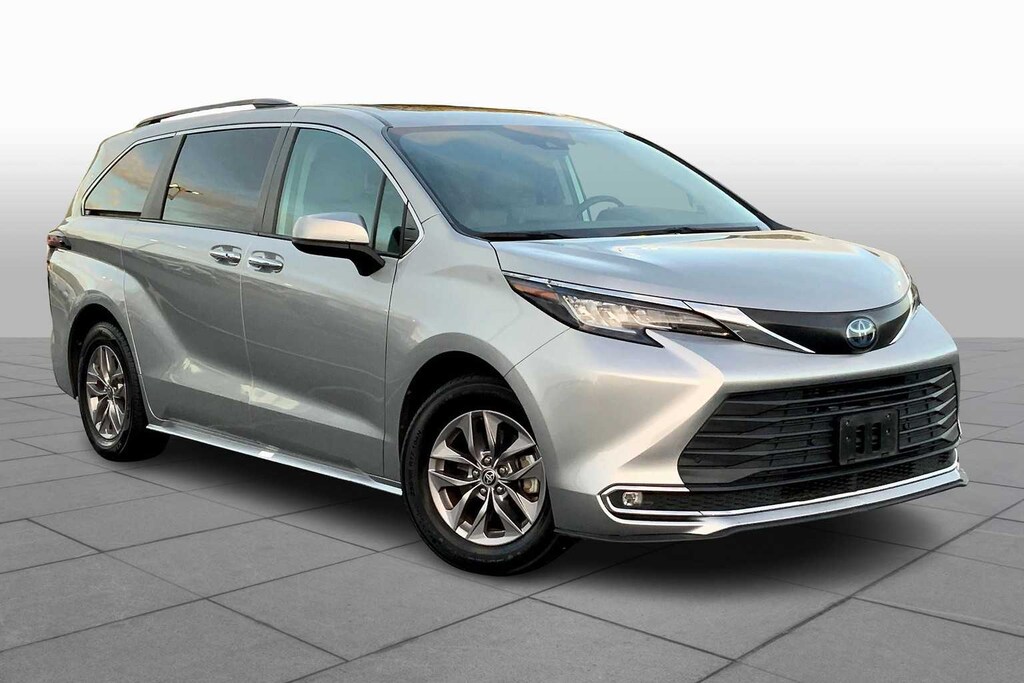 Certified 2023 Toyota Sienna XLE 7 Passenger Van Passenger Van