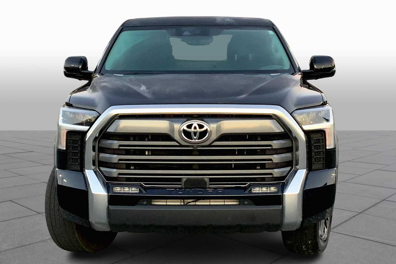 2023 Toyota Tundra Limited photo 2