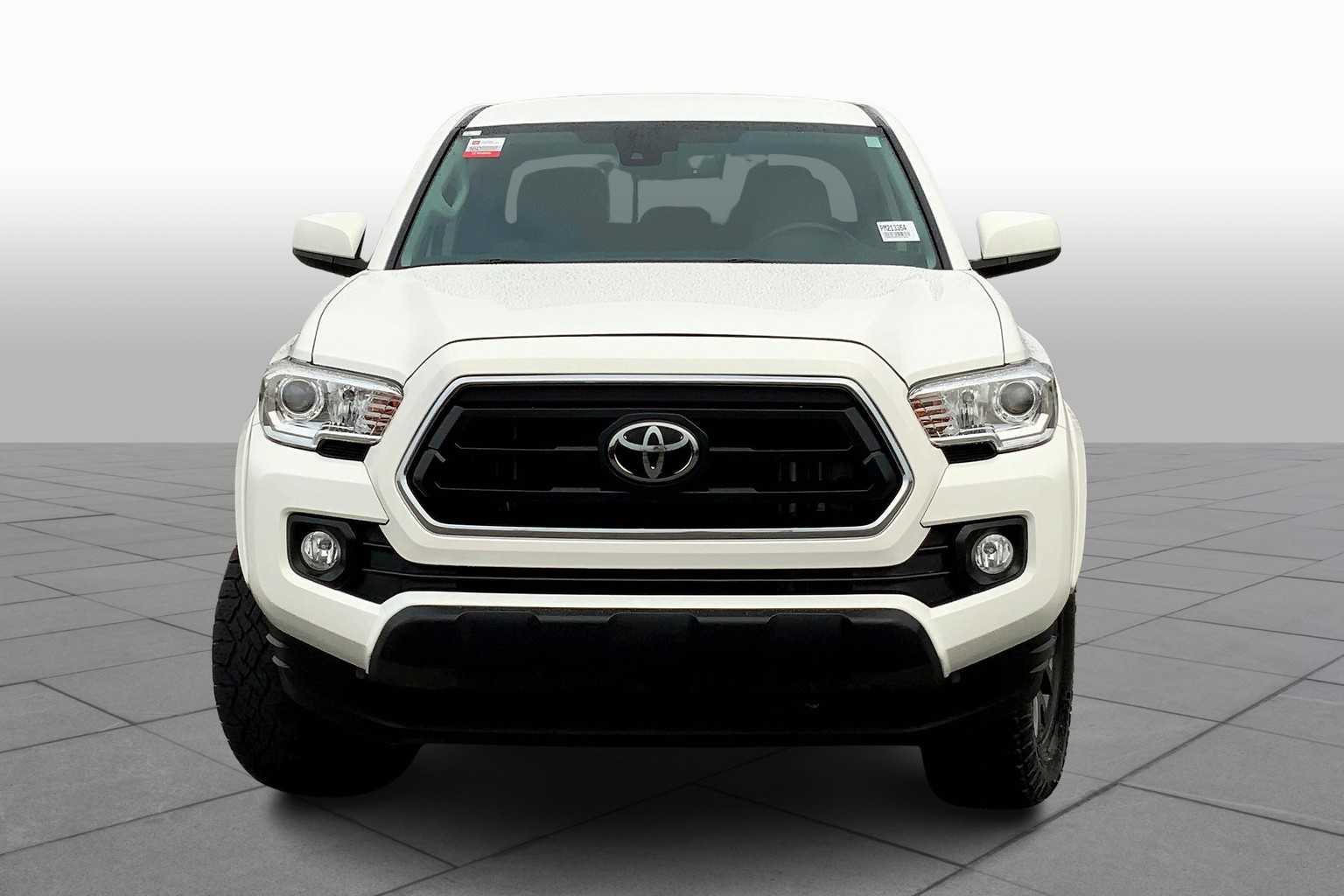 2023 Toyota Tacoma SR5 V6 photo 3