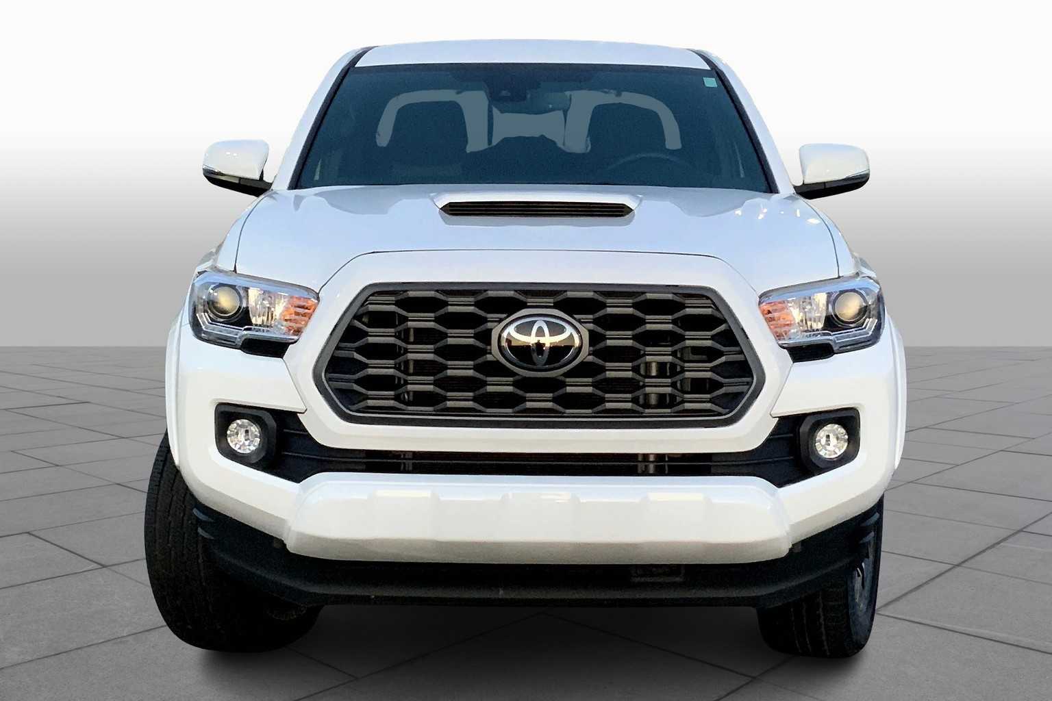 2023 Toyota Tacoma TRD Sport V6 photo 3