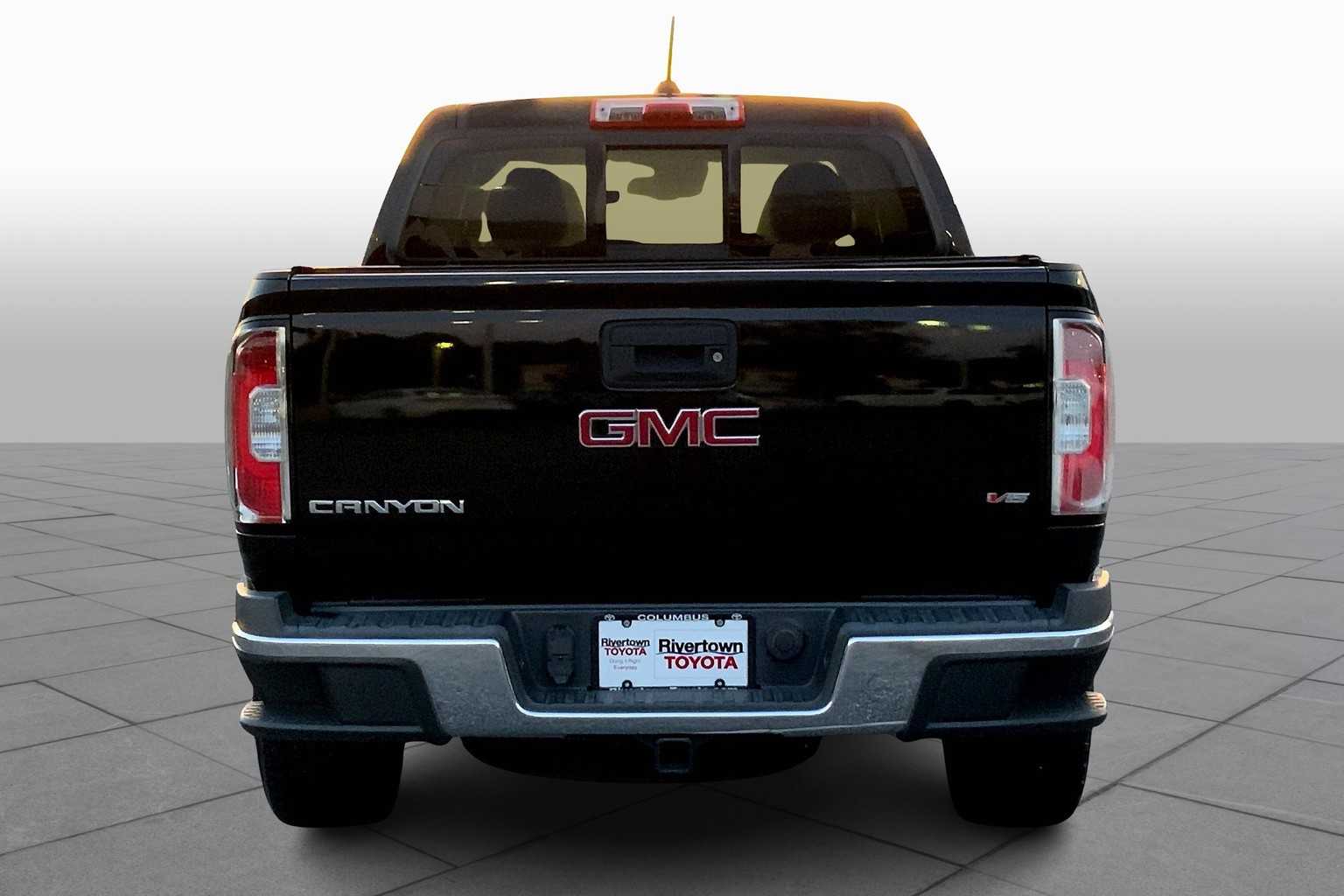 2017 Gmc Canyon SLT photo 3