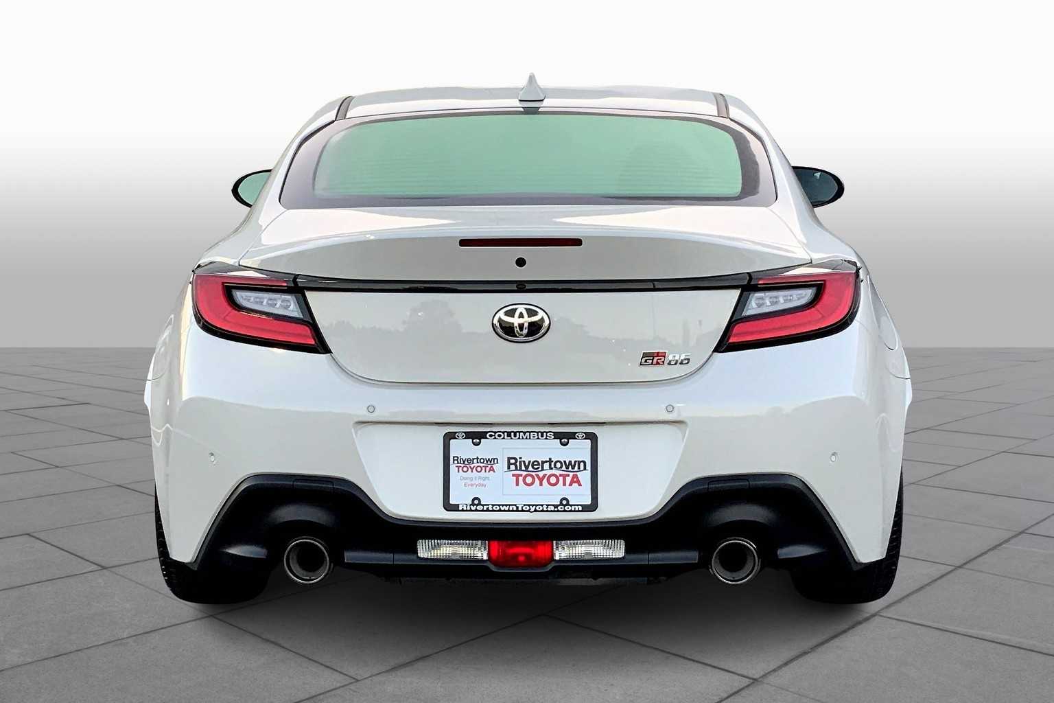 2025 Toyota GR86 photo 4