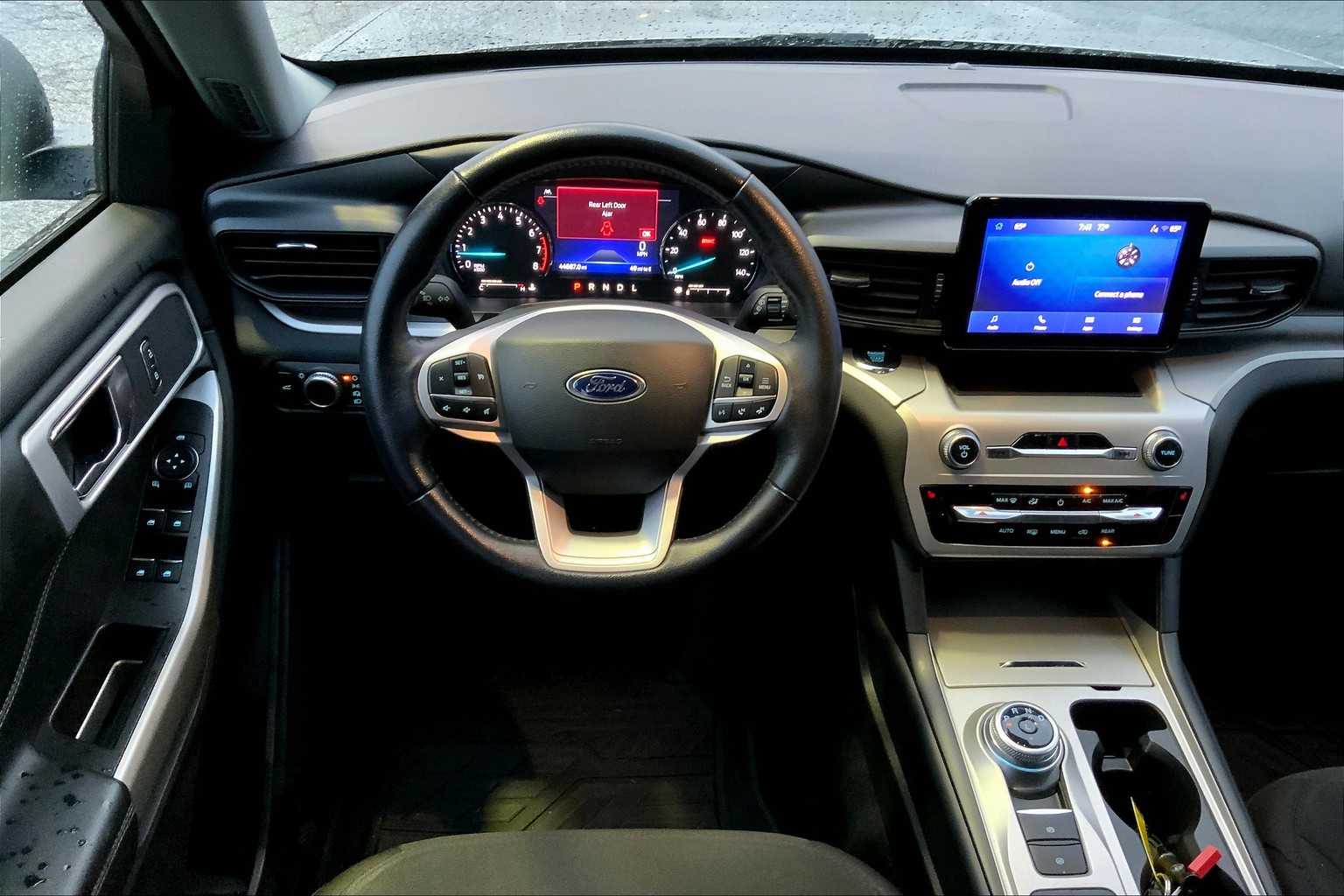 2022 Ford Explorer XLT photo 4