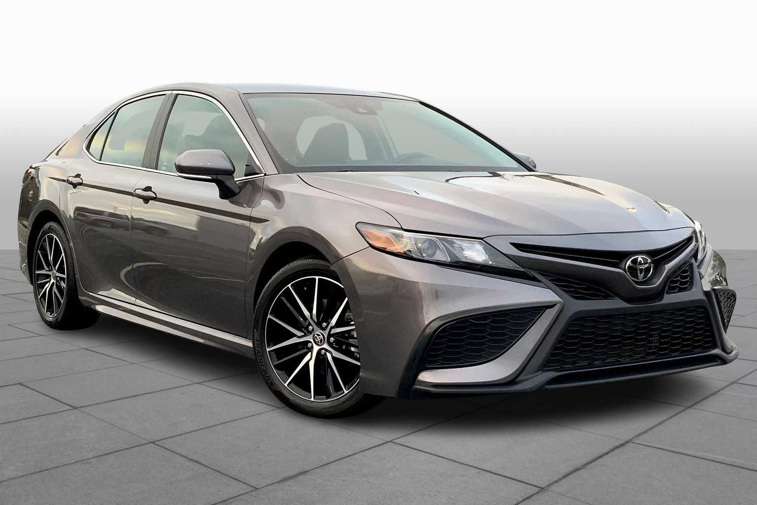 2024 Toyota Camry SE photo 2
