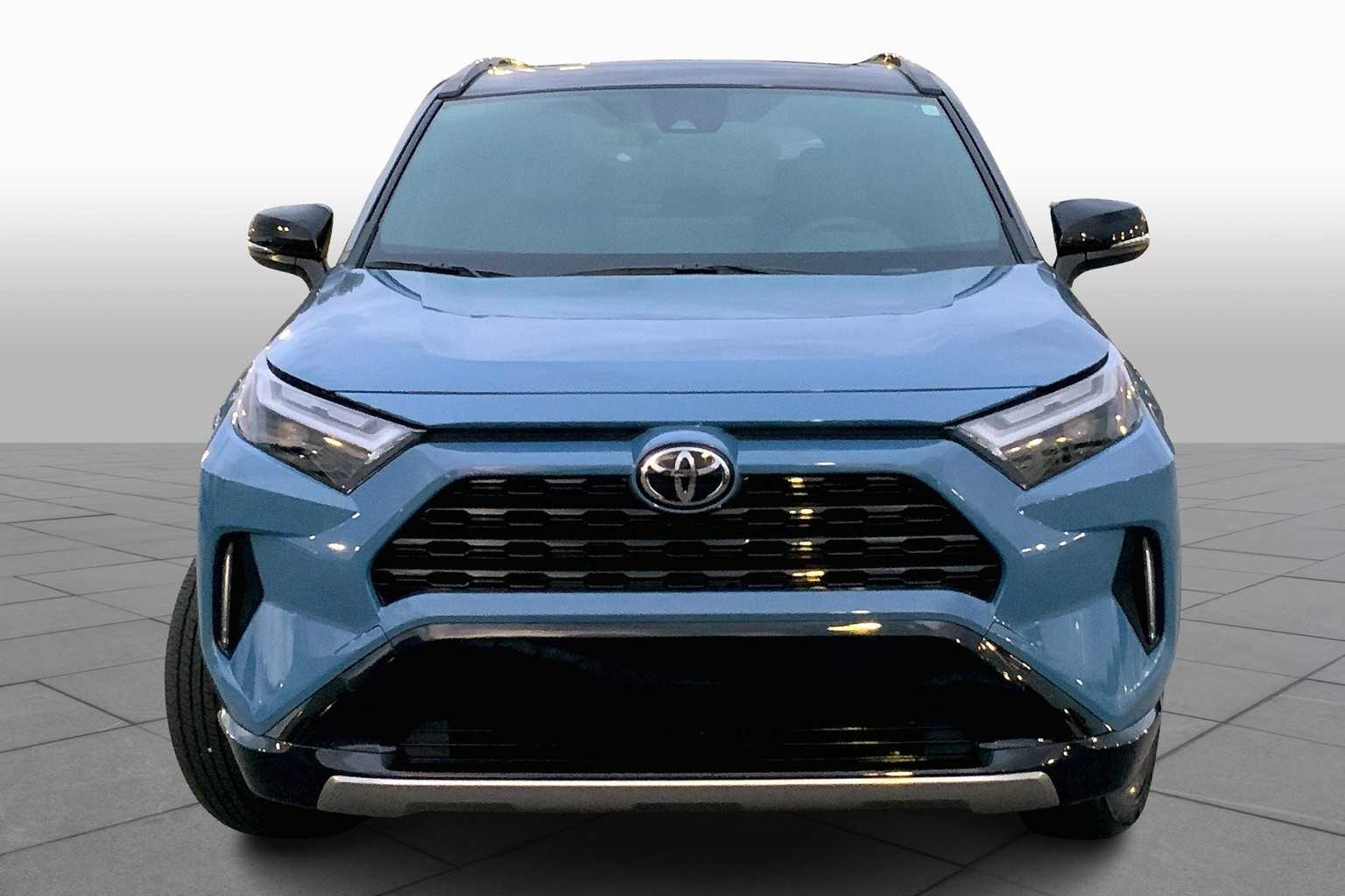 2025 Toyota RAV4 Hybrid XSE photo 2