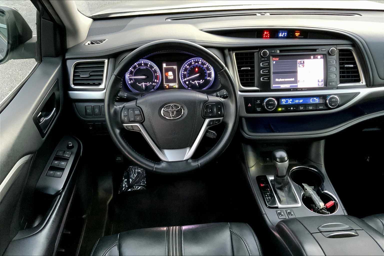 2018 Toyota Highlander SE photo 4