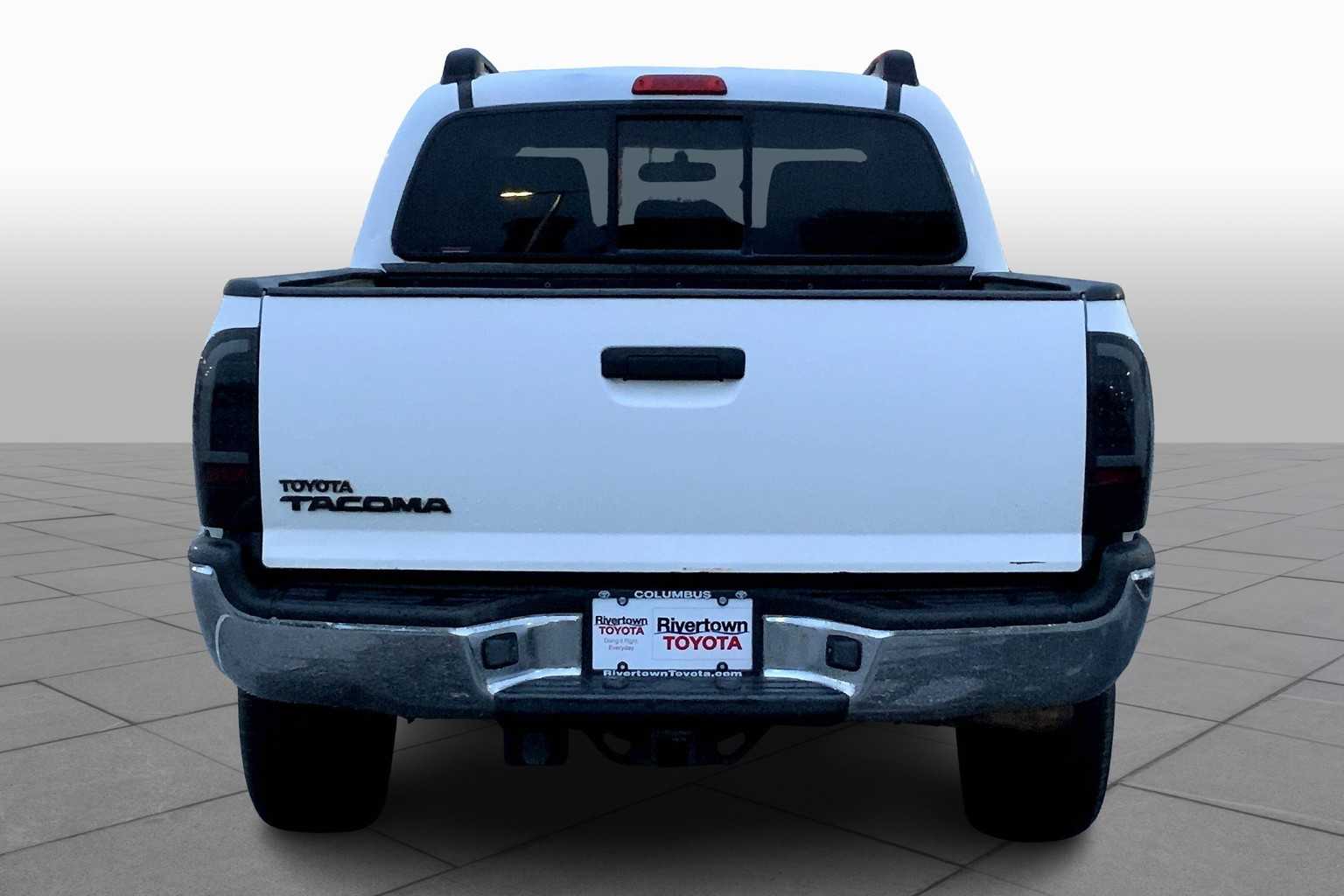 2008 Toyota Tacoma Base V6 photo 3