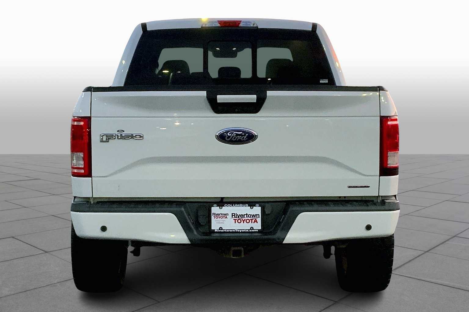 2016 Ford F-150 XLT photo 3