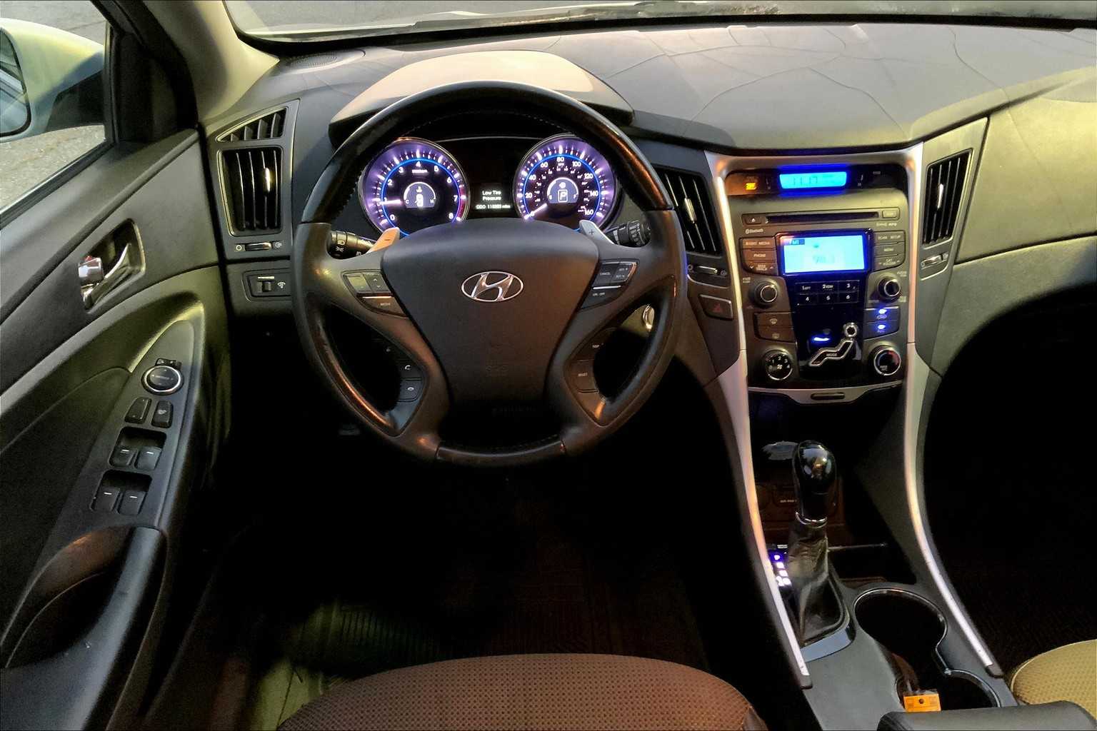 2012 Hyundai Sonata SE photo 4