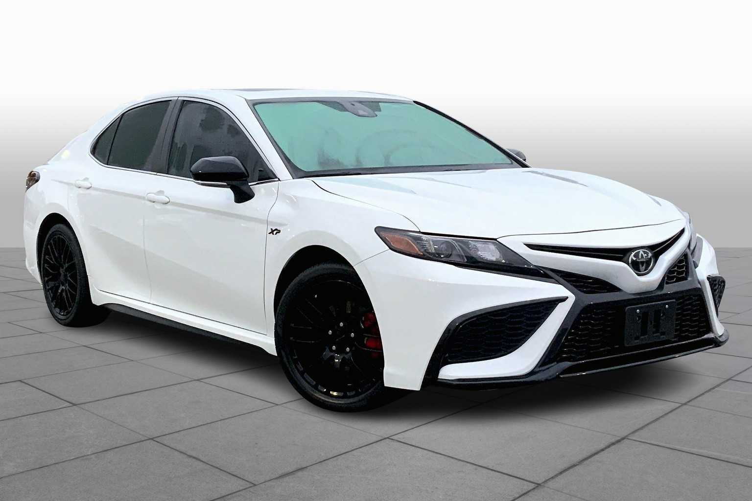 2024 Toyota Camry SE photo 2