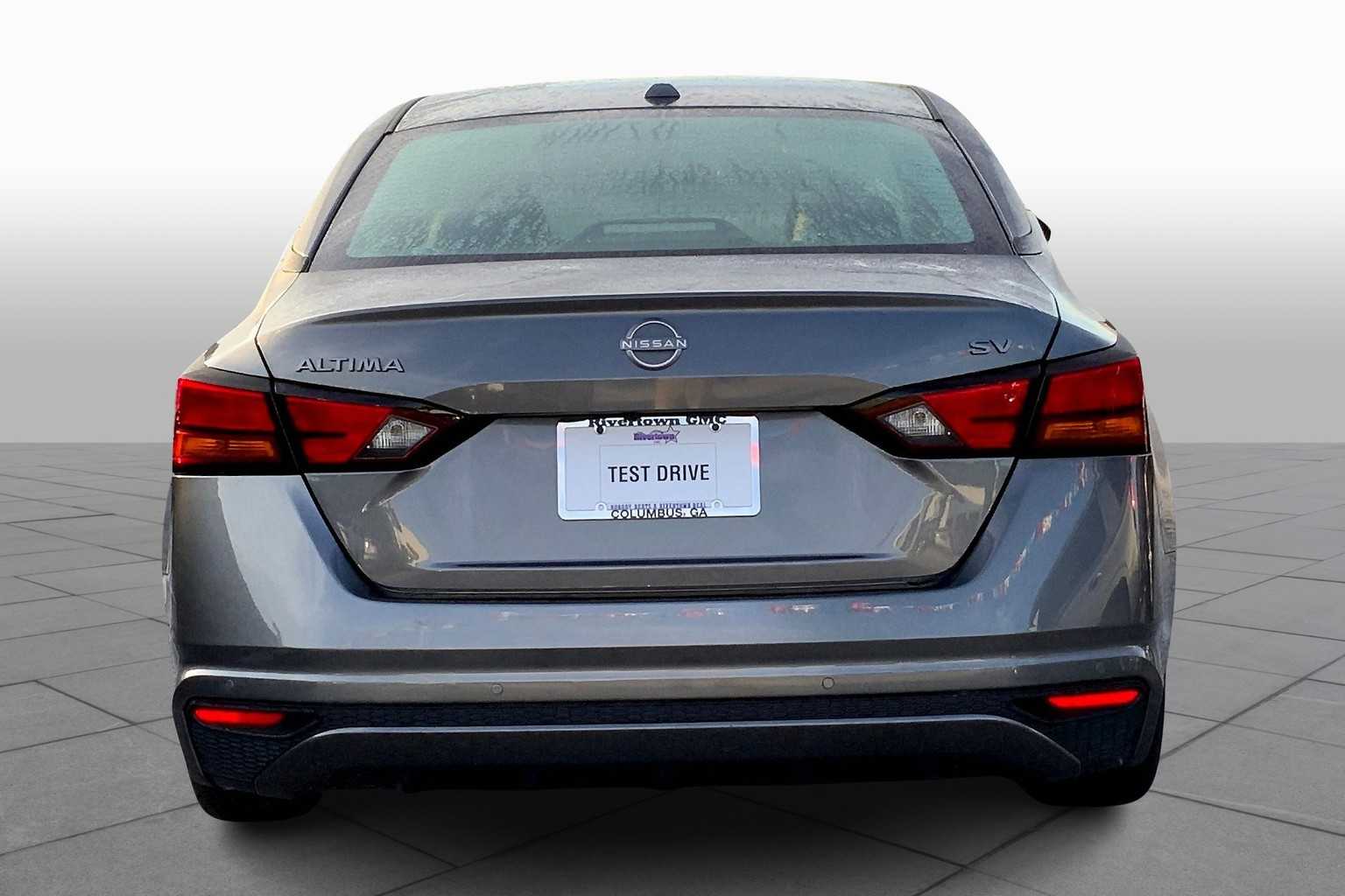 2024 Nissan Altima 2.5 SV photo 3