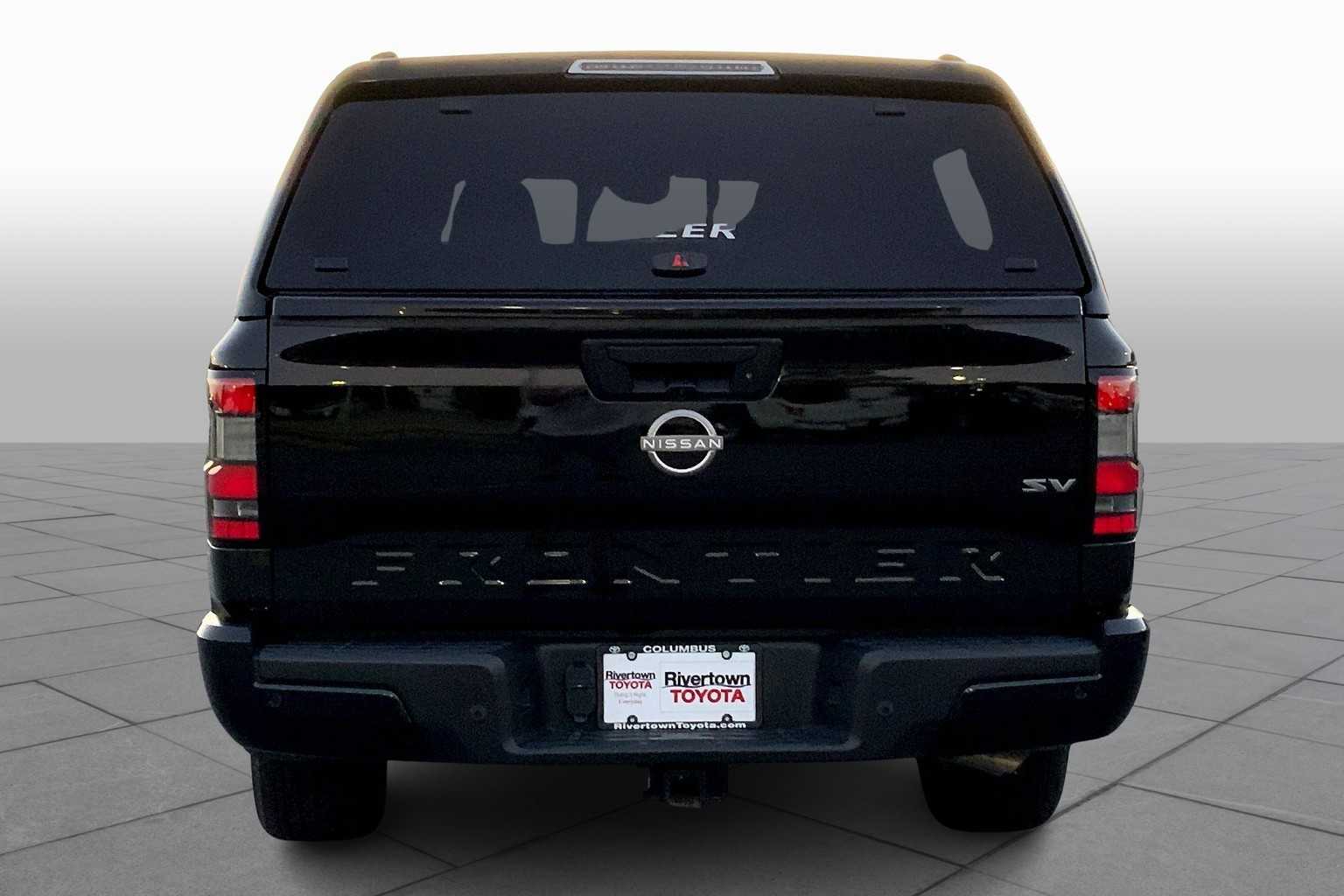 2022 Nissan Frontier SV photo 3