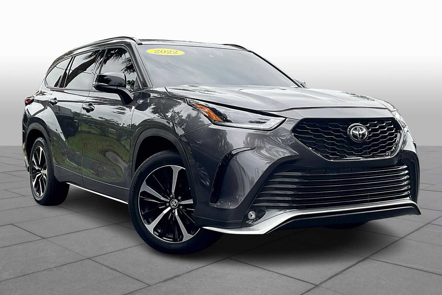 2022 Toyota Highlander XSE photo 2