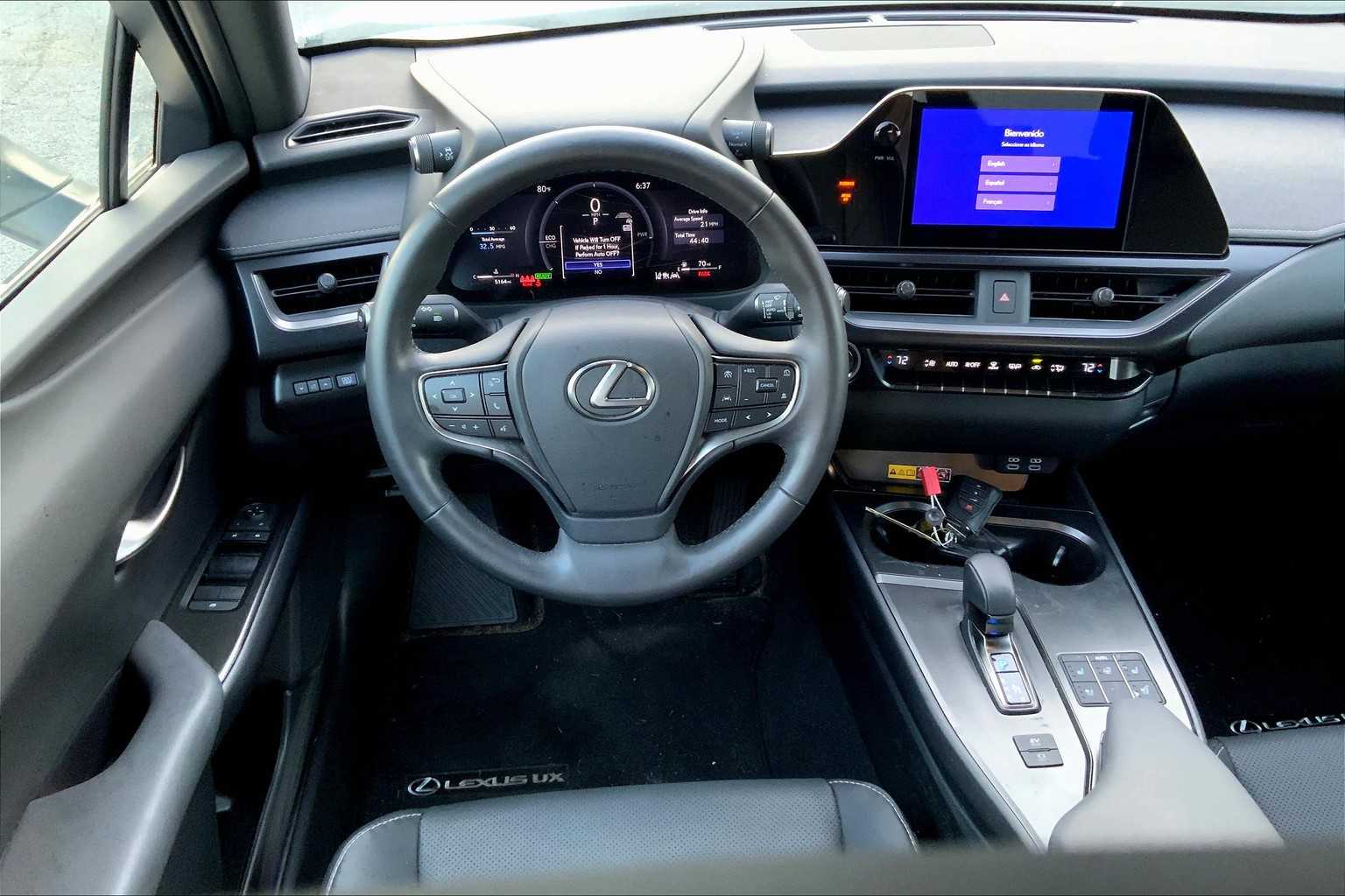 2025 Lexus UX Premium photo 4