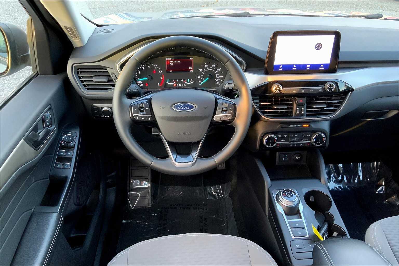 2022 Ford Escape SE photo 3
