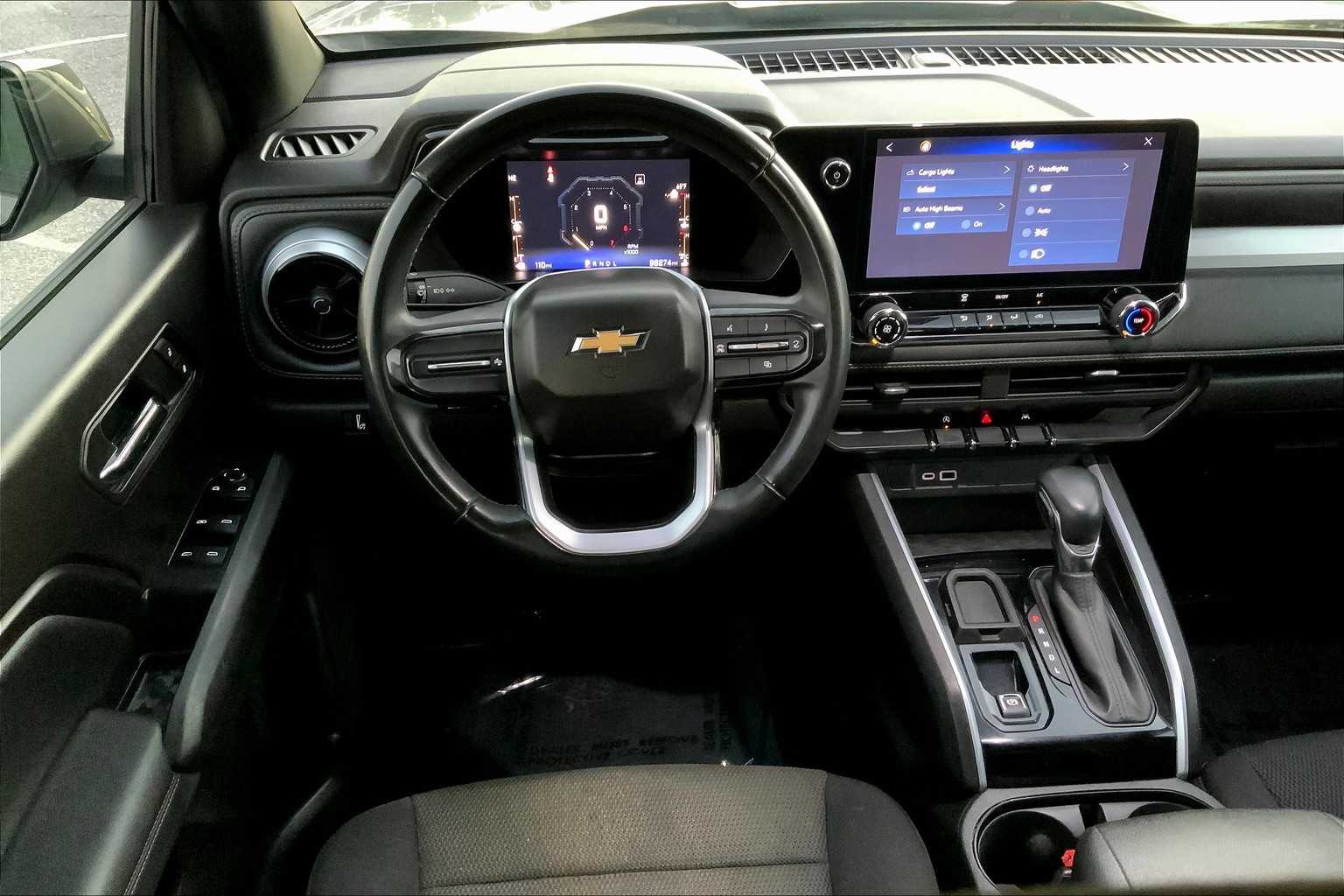 2023 Chevrolet Colorado LT photo 4