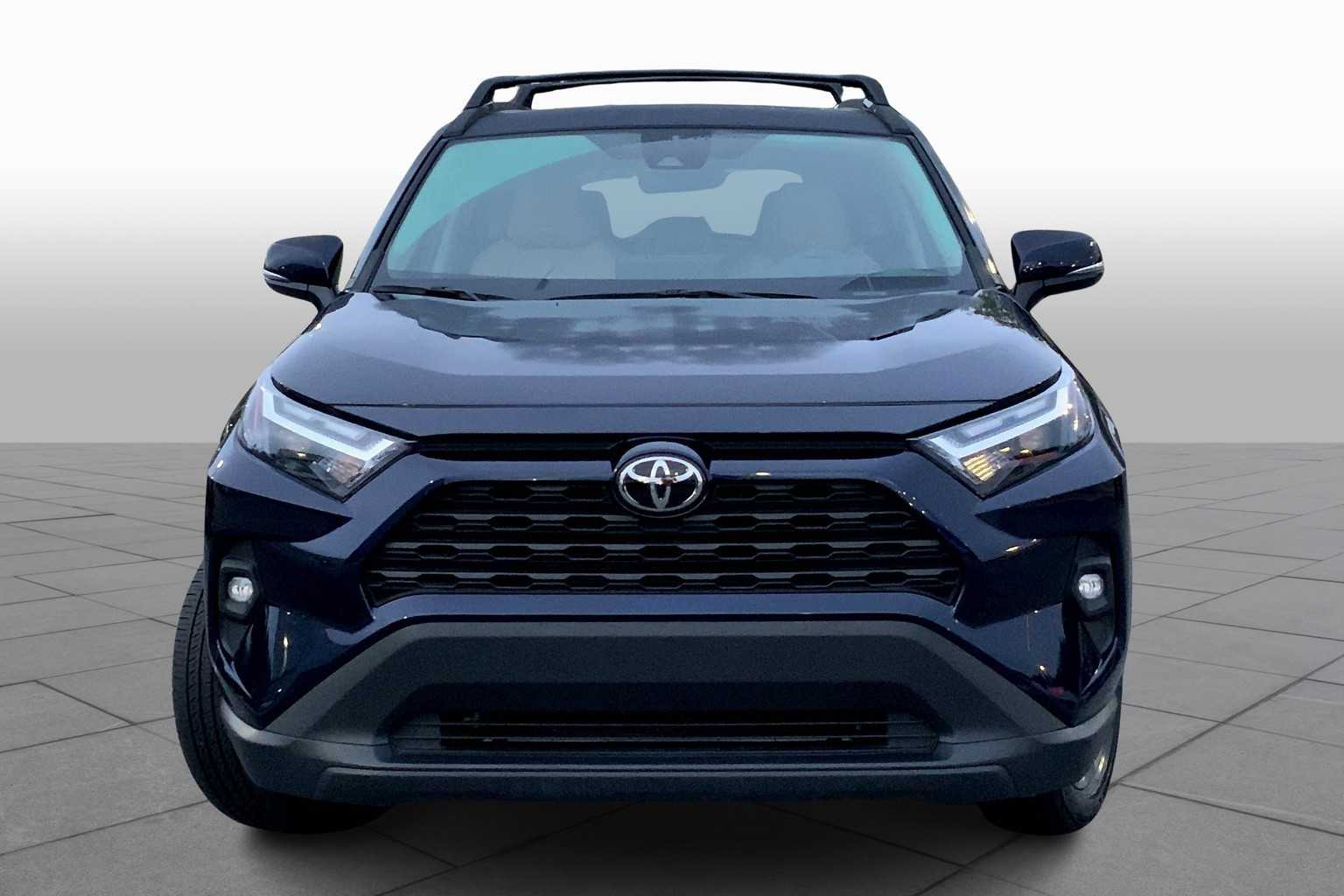 2024 Toyota RAV4 XLE Premium photo 3