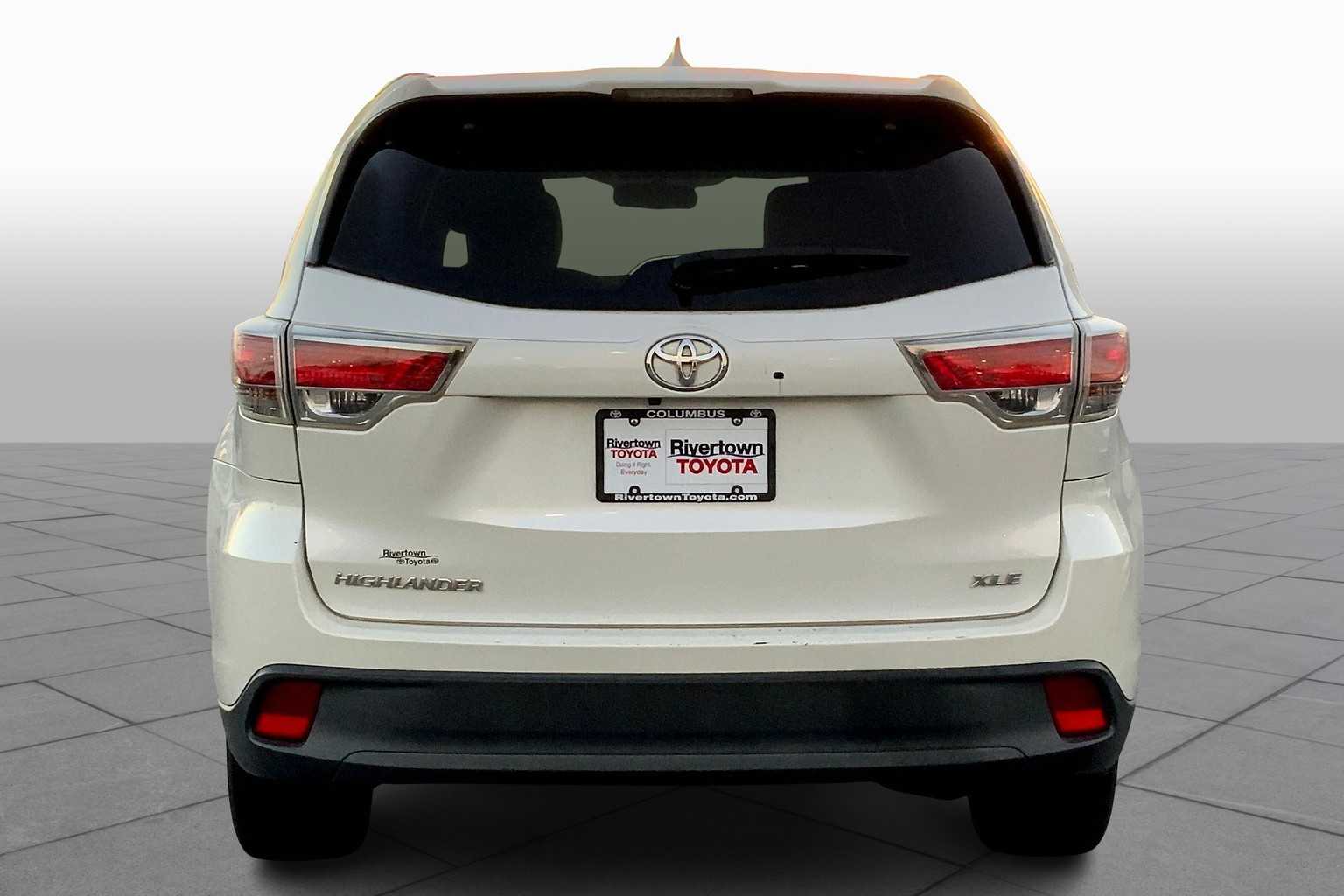 2016 Toyota Highlander XLE photo 3