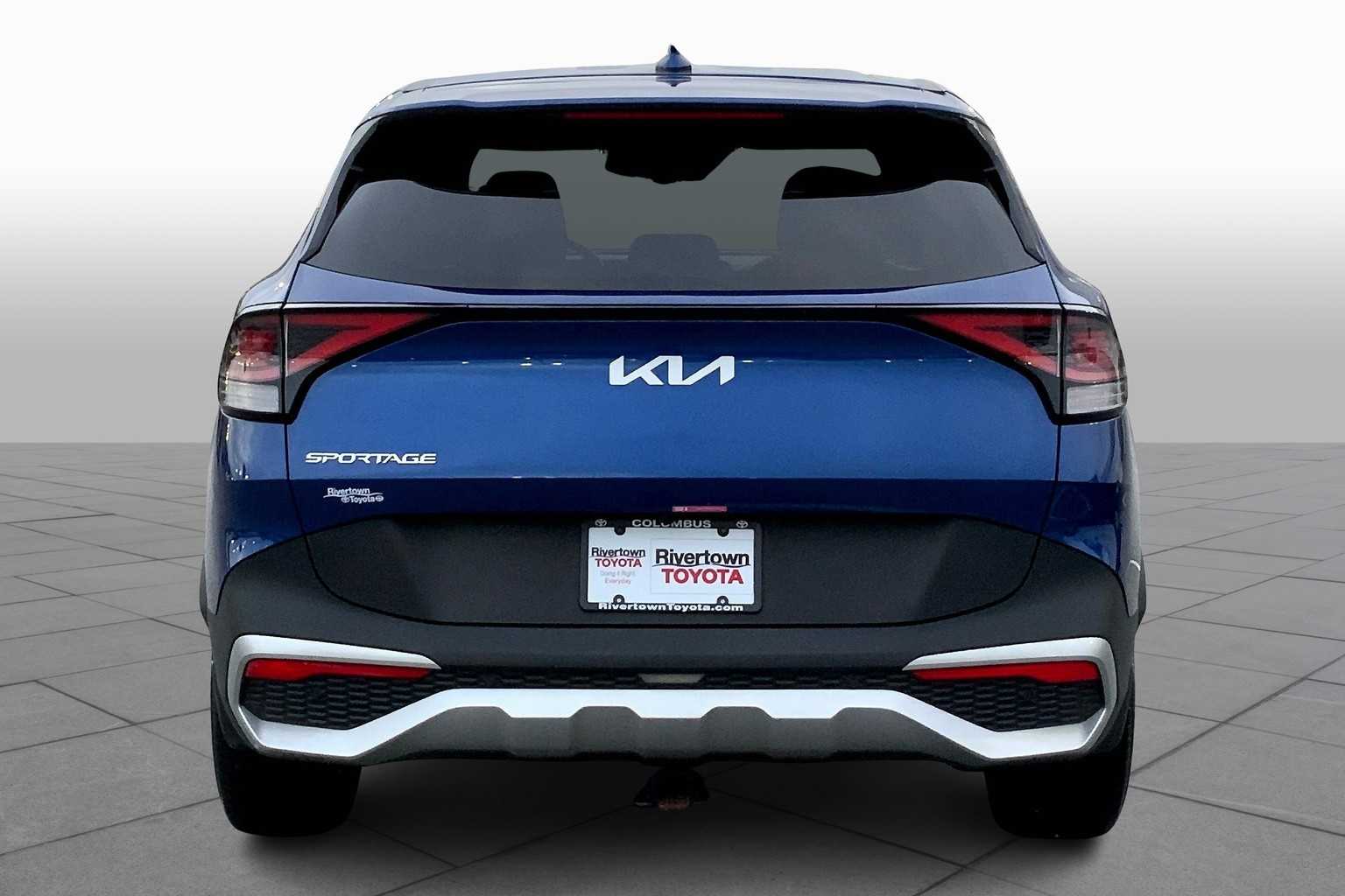 2025 Kia Sportage EX photo 3