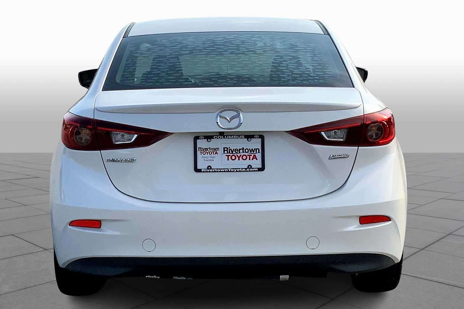 2018 Mazda Mazda3 Touring photo 3