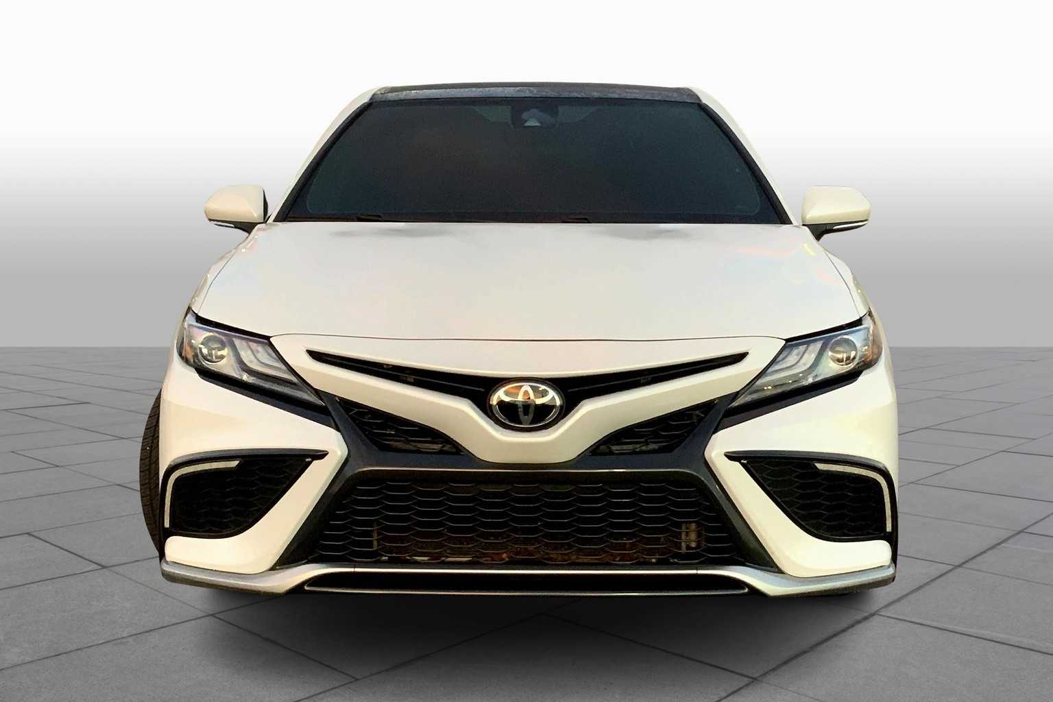 2023 Toyota Camry XSE photo 3